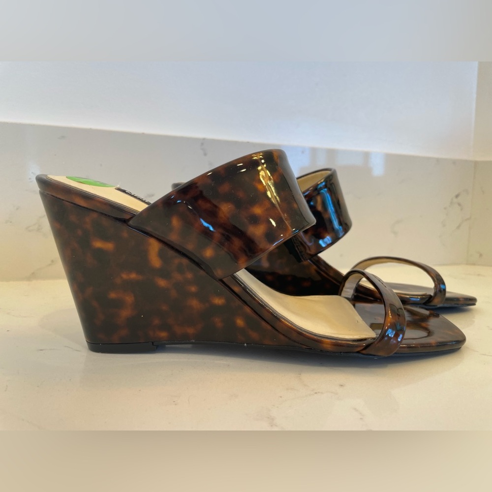 NWT Nine West Tortoise Shell Thick Strap Wedges - Picture 3 of 12